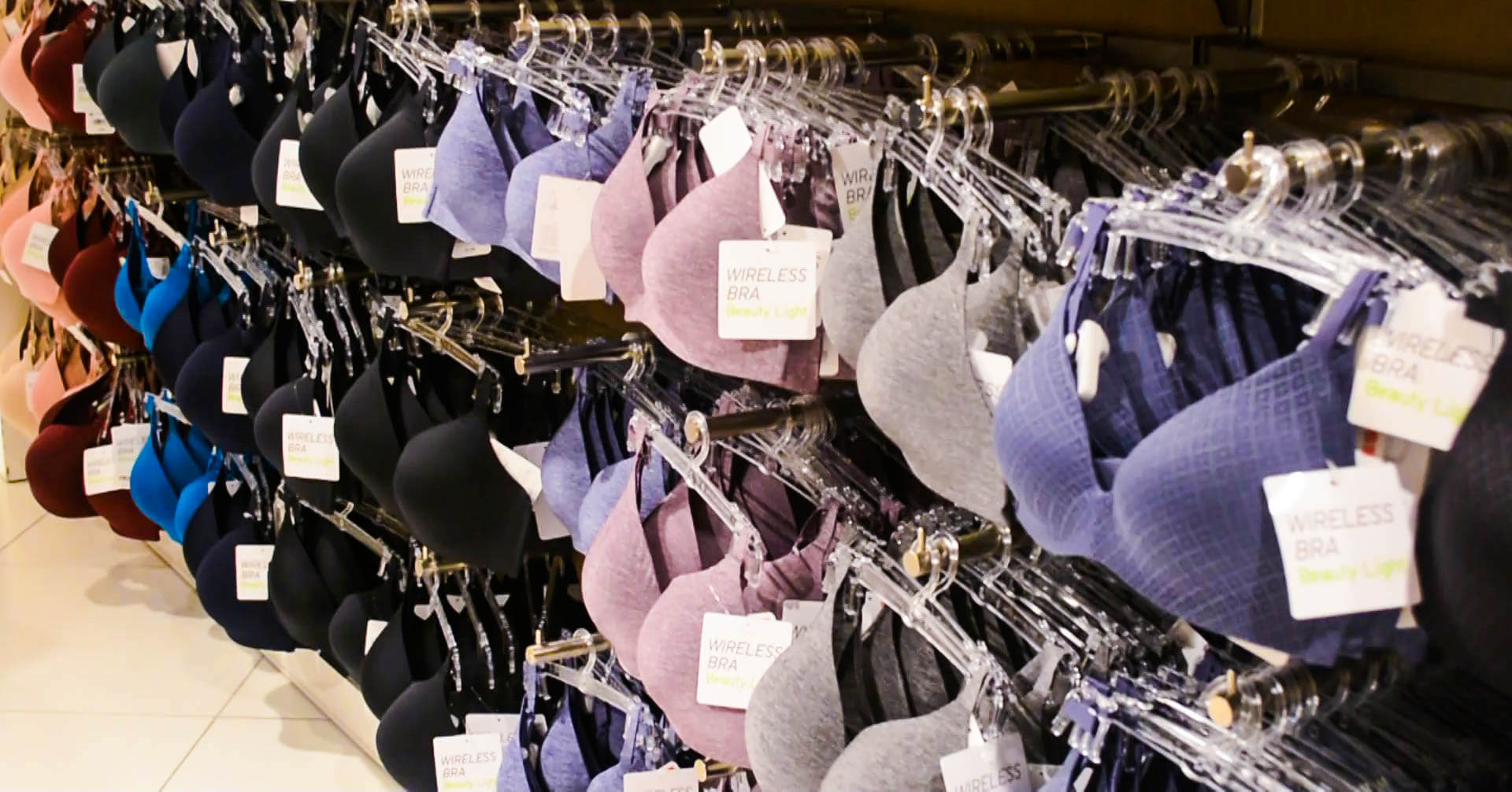 Wireless bra has become a popular innerwear choice over the years, with soft molded cups instead of a rigid wire to lift the breasts
